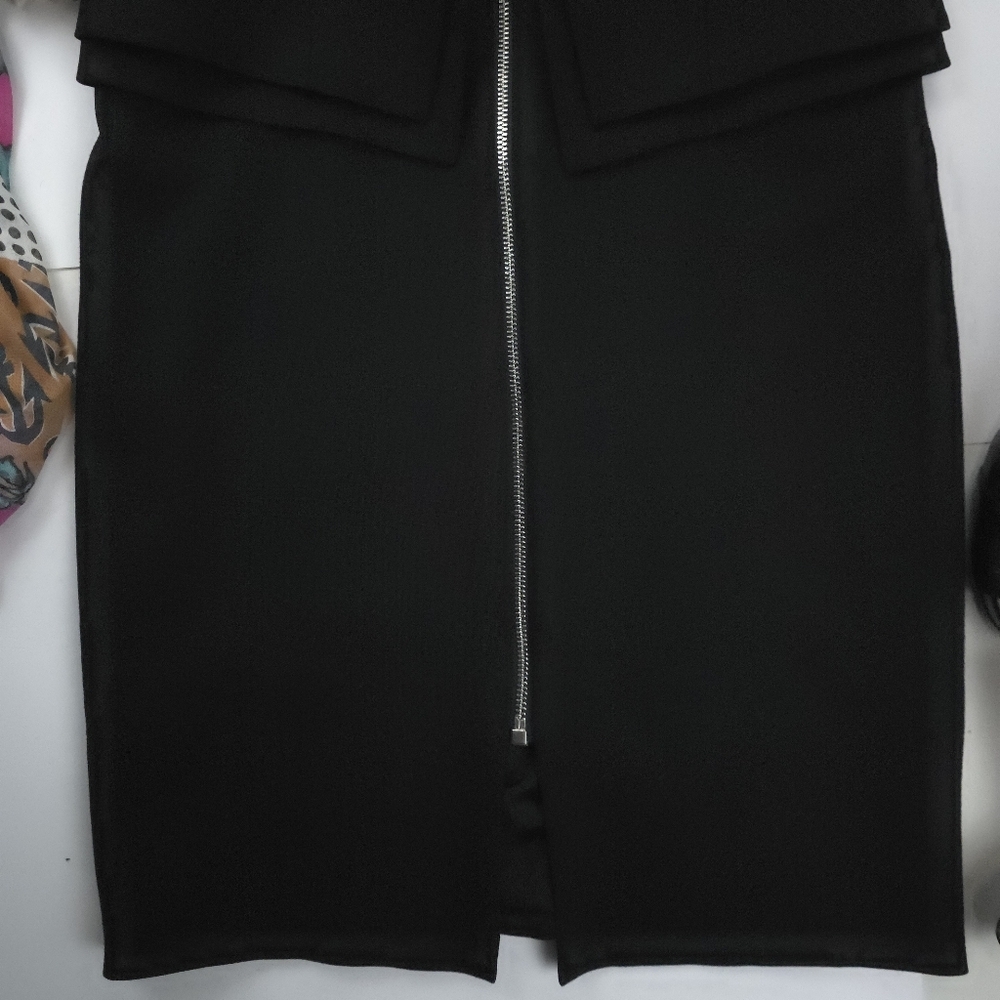 New Ted Baker Structured Zip Peplum  Black Dress Sz 8 - Picture 3 of 13